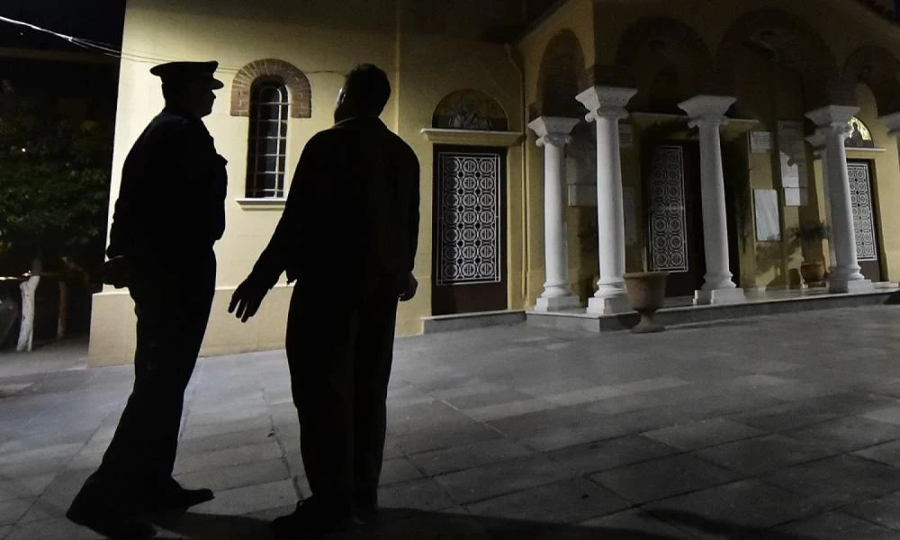Κορονοϊός: Χριστούγεννα με αστυνομία στις εκκλησίες! - Το σχέδιο της ΕΛ.ΑΣ. για τις γιορτές